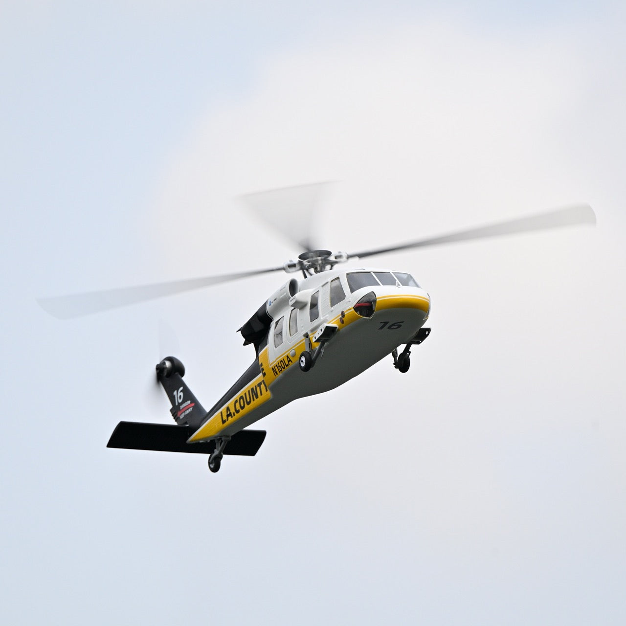 Flywing UH-60L 470 ACE GPS/ATT Scale RC Helicopter (RTF) – Sikorsky Black Hawk