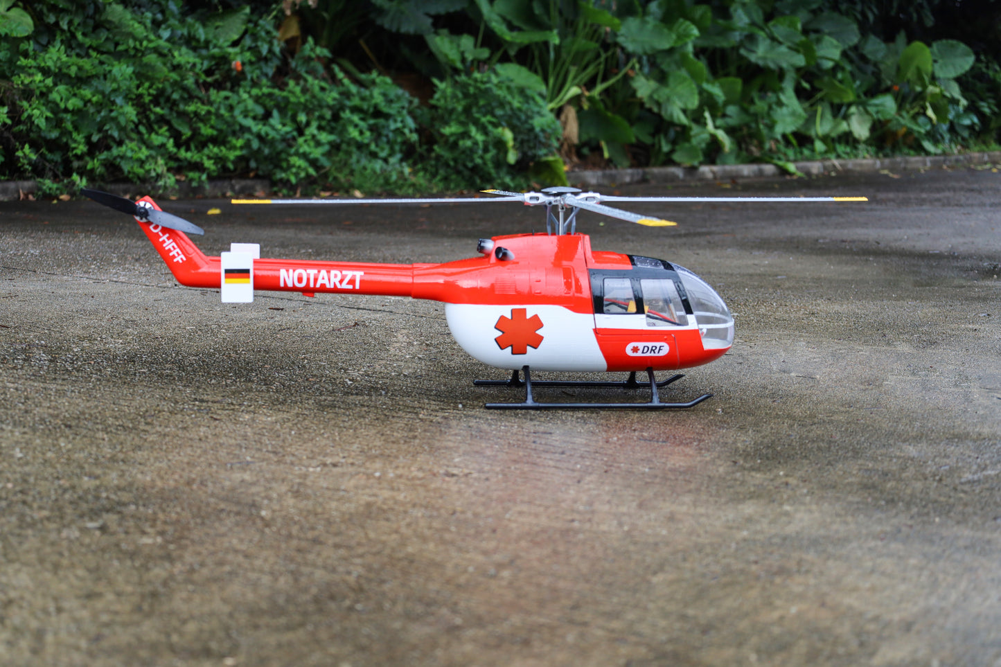 BO-105 4-Blade Red Bull RTF