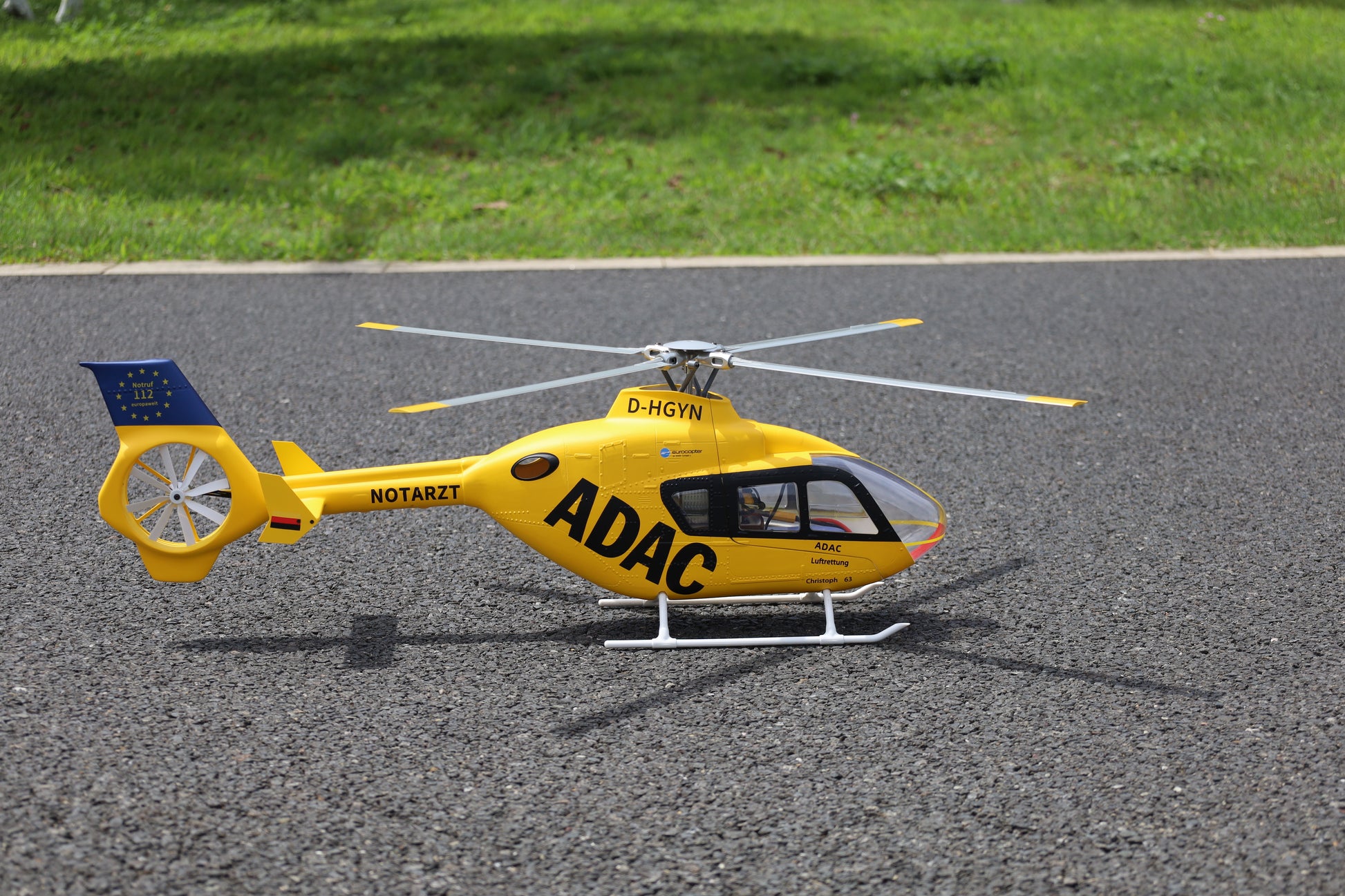 FlyWing EC-135 6CH M10 GPS 3D Hovering Aircraft Auto Return RC RTF Helicopter image 1