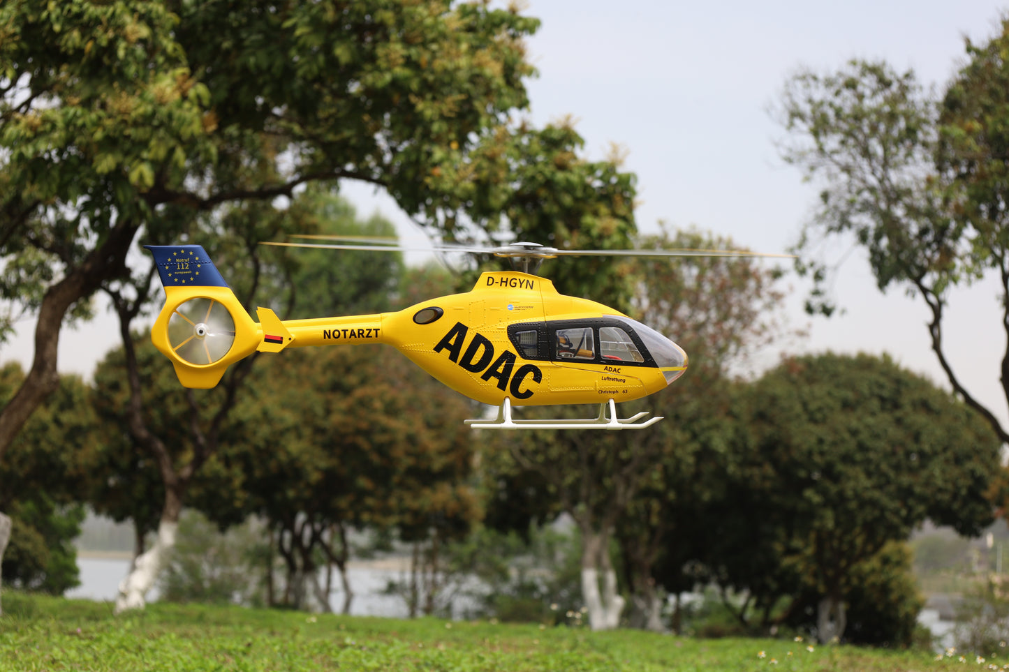 FlyWing EC-135 6CH M10 GPS 3D Hovering Aircraft Auto Return RC RTF Helicopter image 3