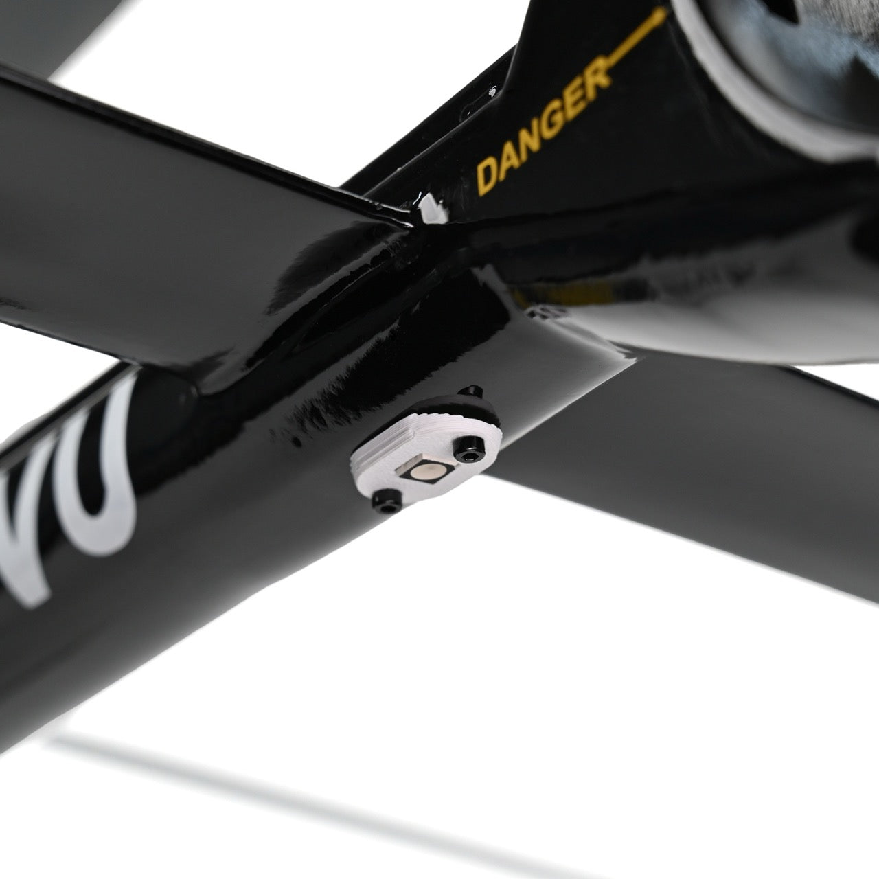 Flywing EC-135 LF 470 ACE GPS/ATT Scale RC Helicopter (RTF)