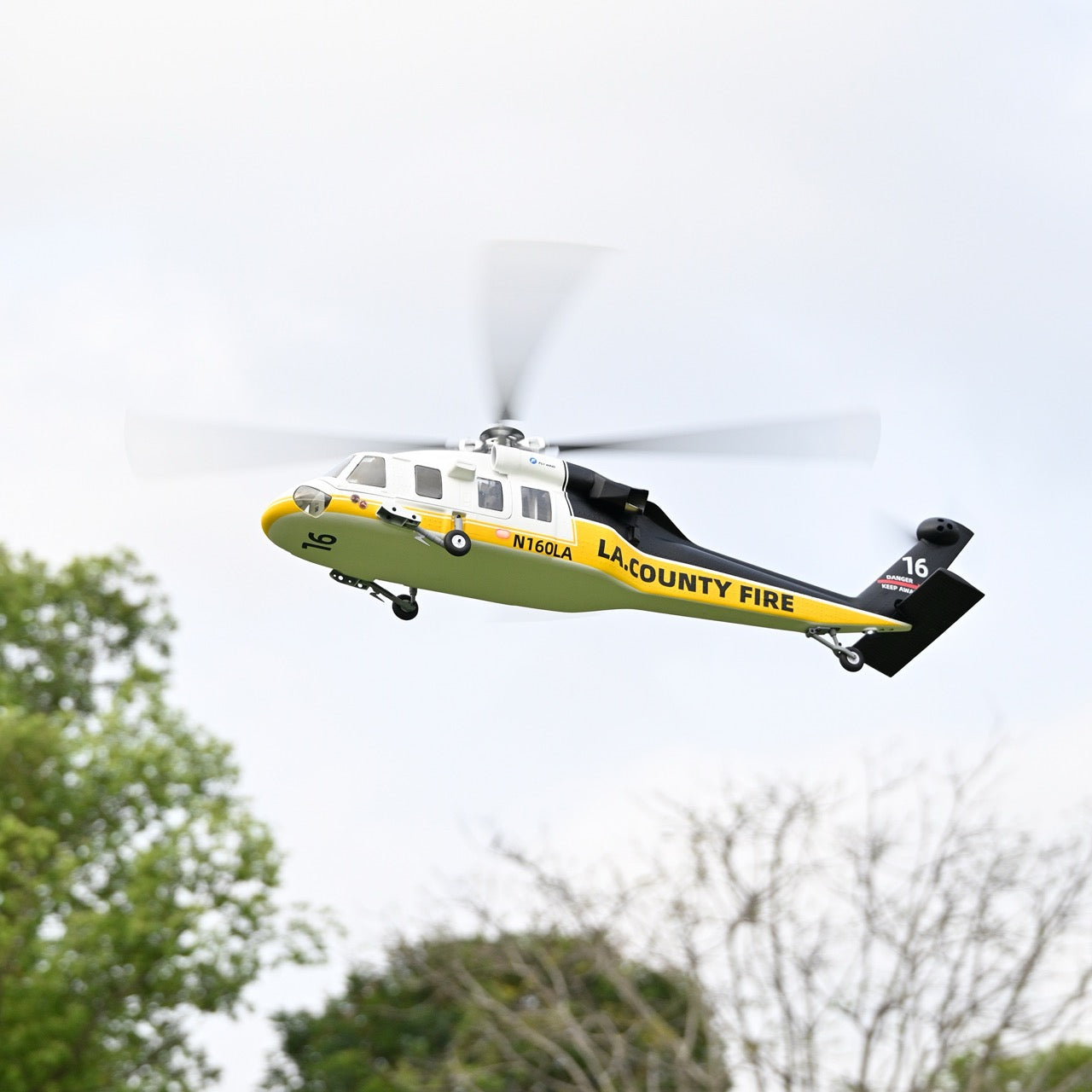 Flywing UH-60L 470 ACE GPS/ATT Scale RC Helicopter (RTF) – Sikorsky Black Hawk