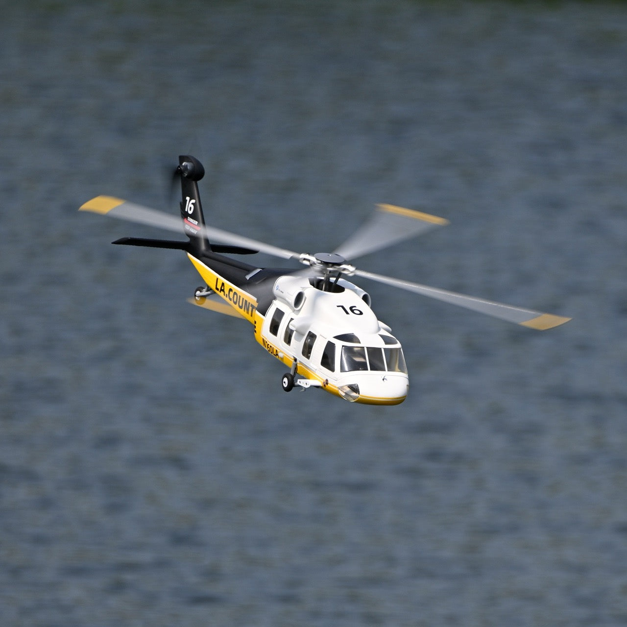 Flywing UH-60L 470 ACE GPS/ATT Scale RC Helicopter (RTF) – Sikorsky Black Hawk