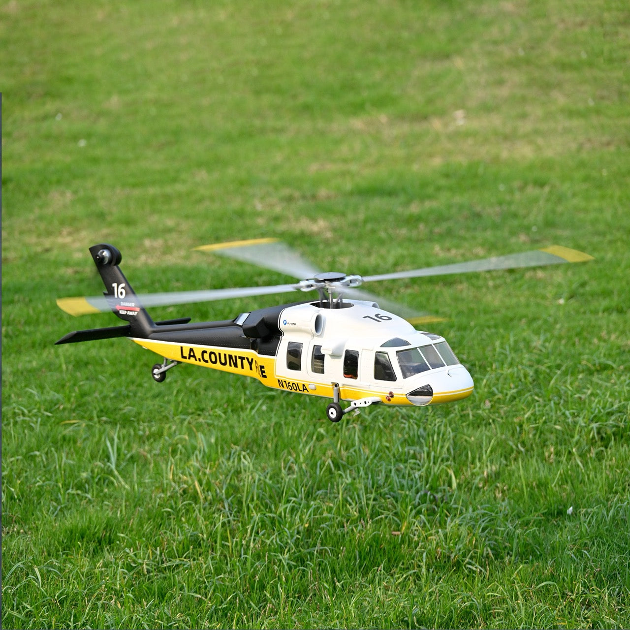 Flywing UH-60L 470 ACE GPS/ATT Scale RC Helicopter (RTF) – Sikorsky Black Hawk
