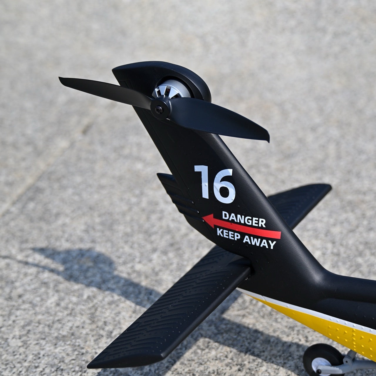 Flywing UH-60L 470 ACE GPS/ATT Scale RC Helicopter (RTF) – Sikorsky Black Hawk