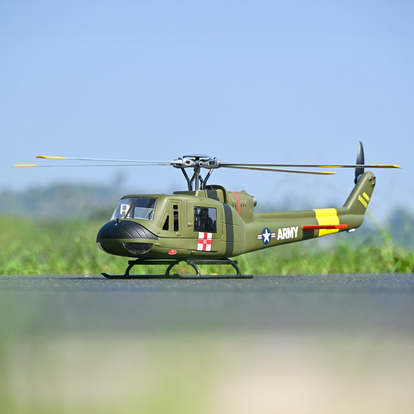 Flywing UH-1 V4 470 ACE GPS/ATT Scale RC Helicopter (RTF)