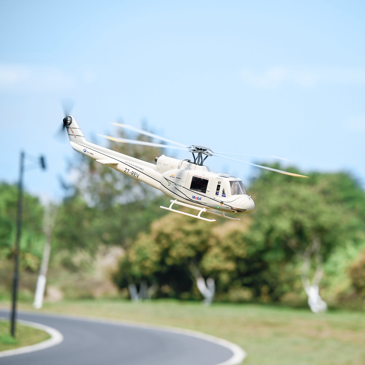 Flywing UH-1 V4 470 ACE GPS/ATT Scale RC Helicopter (RTF)