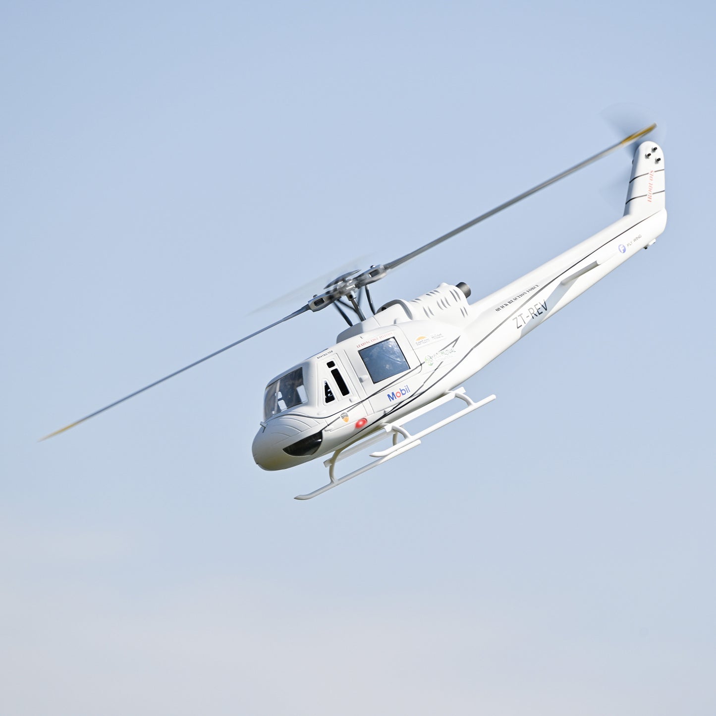 Flywing UH-1 V4 470 ACE GPS/ATT Scale RC Helicopter (RTF)